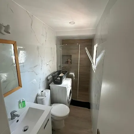 116 Center Monte Choro Flat With Pool شقة